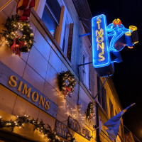Simon's Tavern